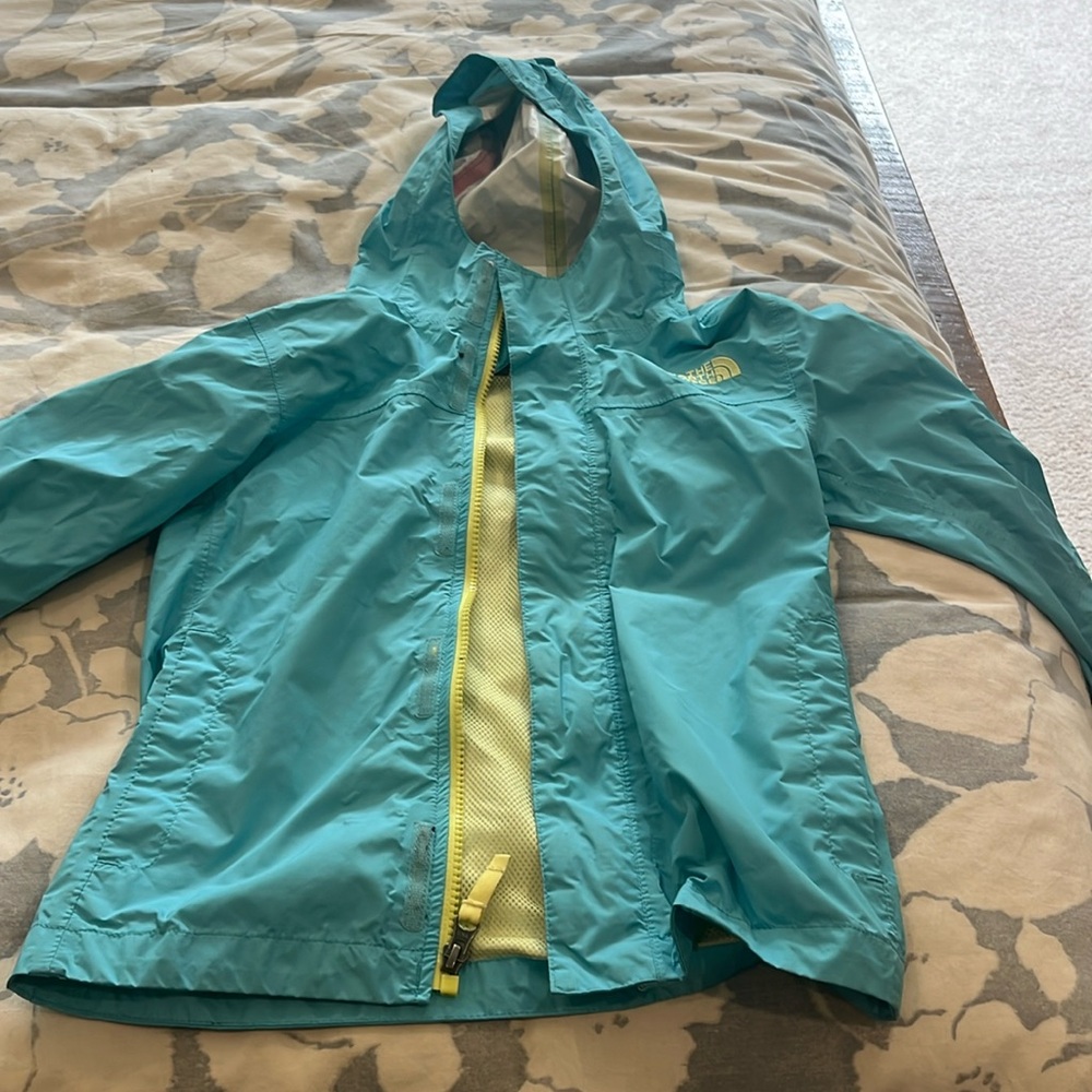 Girls North Face rain jacket, small 7/8, turquoise, excellent condition